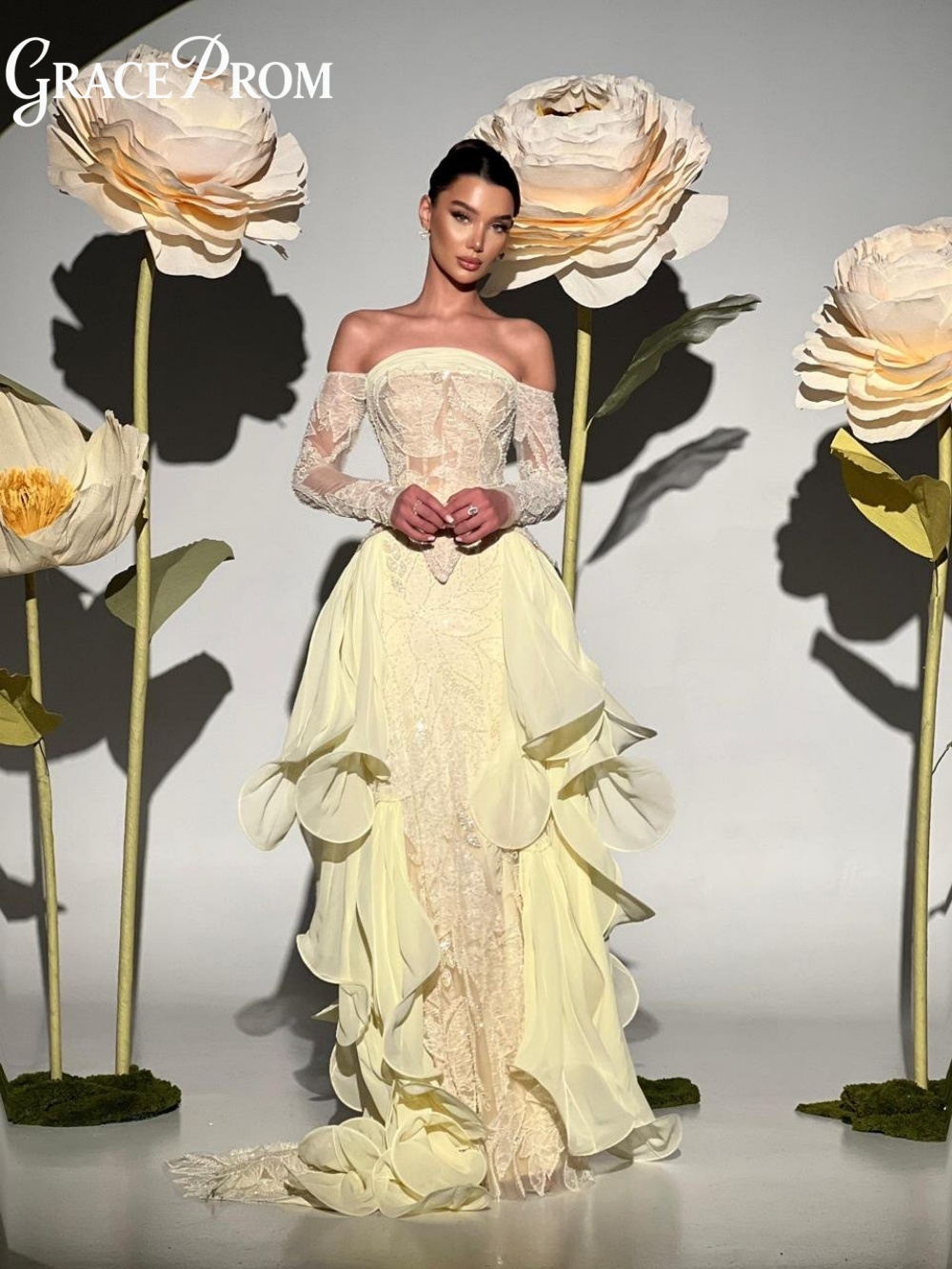 Prachtige botergele galajurk 2 - Embroidery Yellow Dress recensie en prijs
